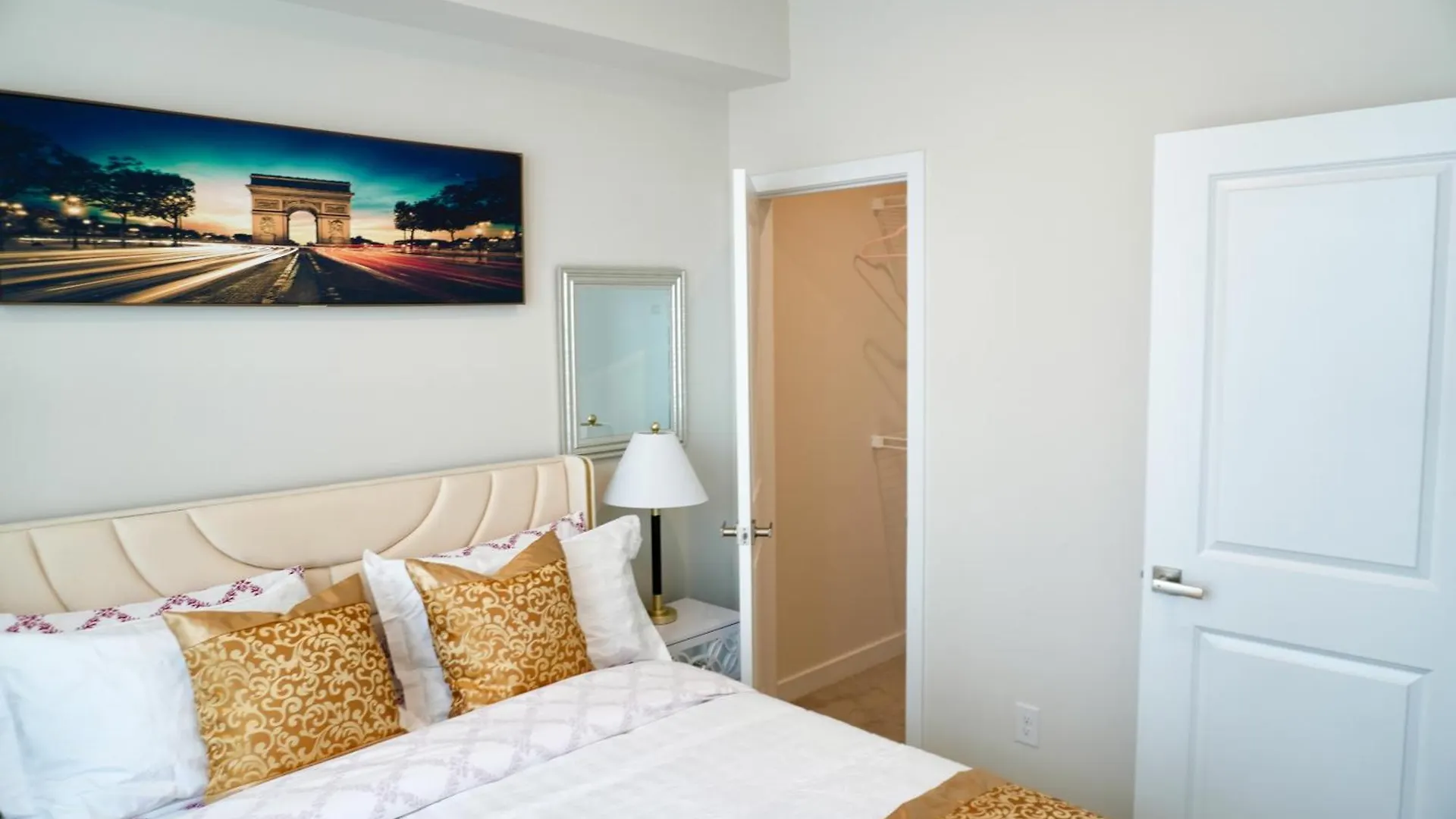 Go Luxury Apartment Charlotte
